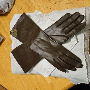 Size B ** Incredible Vintage 1960s Brown Vinyl Women's Gloves